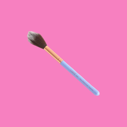 Luxie 640 Pro Precision Tapered Brush in Periwinkle Blue